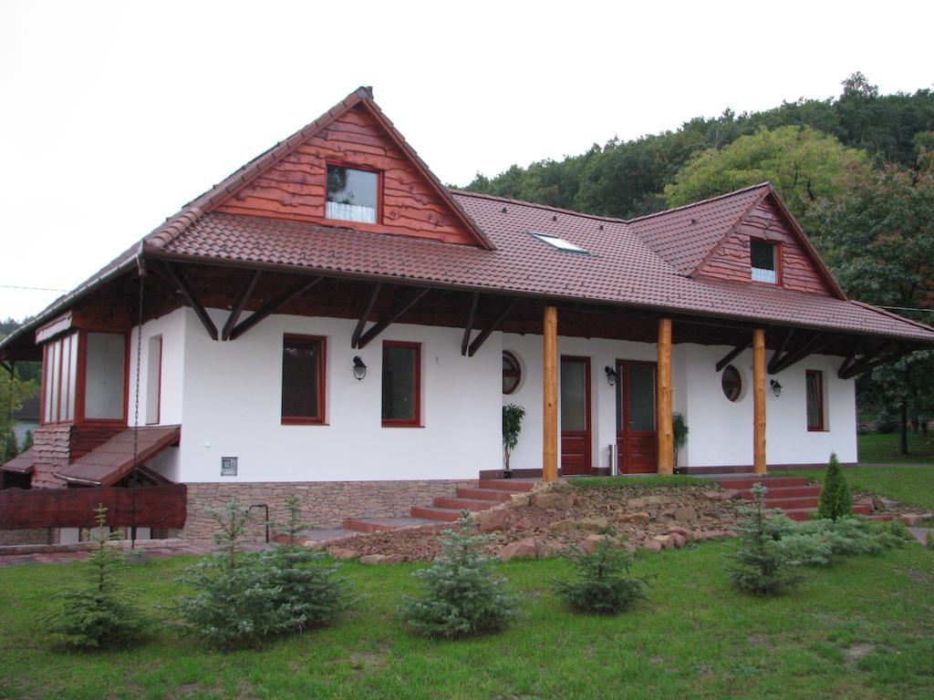 Zoeldvar Villa Bogács 部屋 写真