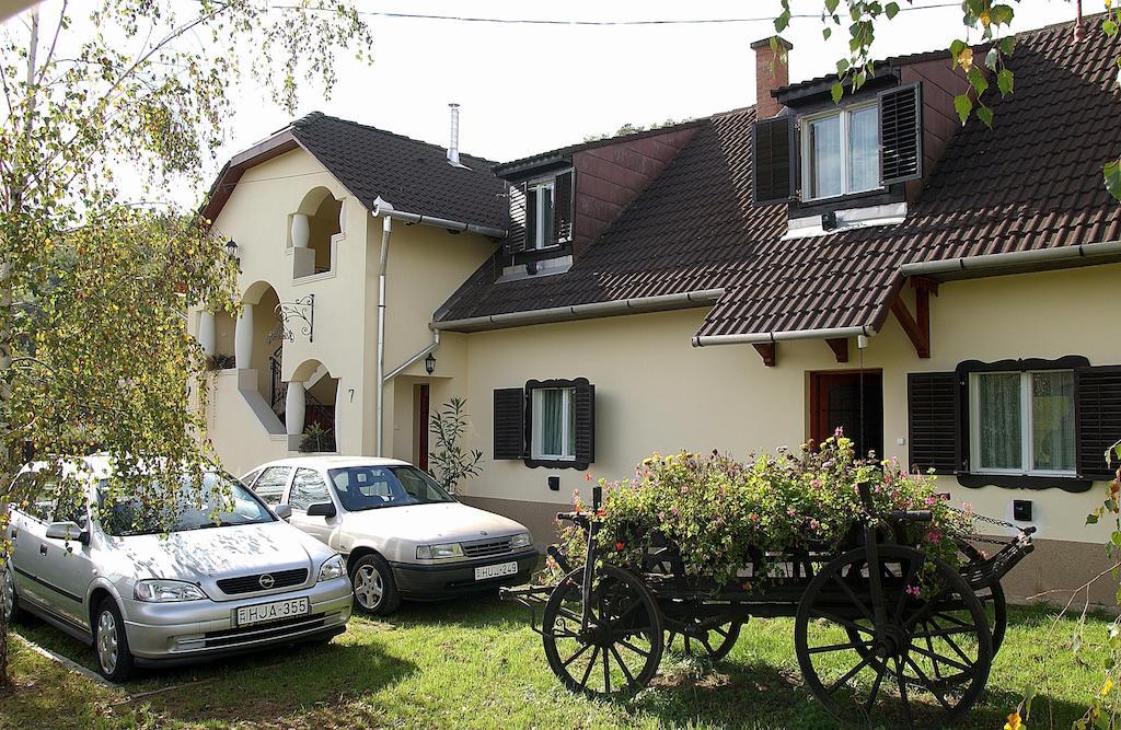 Zoeldvar Villa Bogács エクステリア 写真