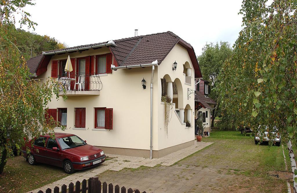 Zoeldvar Villa Bogács エクステリア 写真